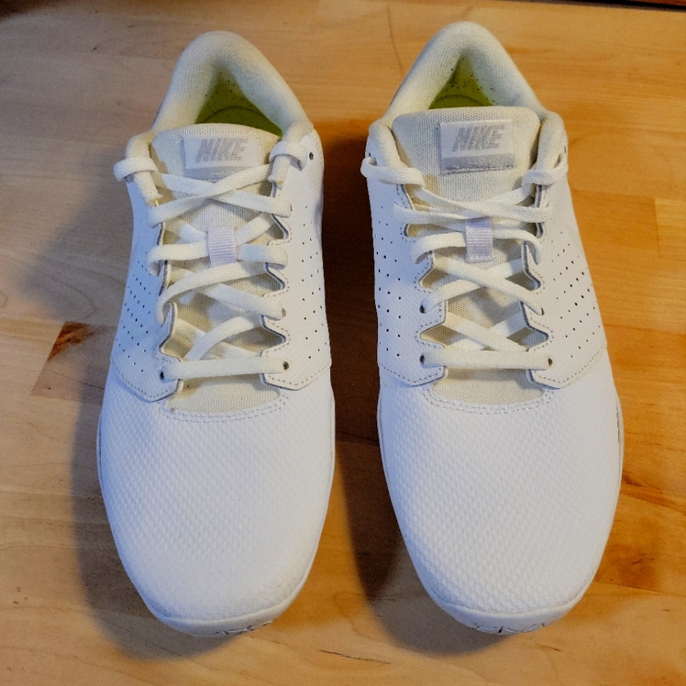 Nike Cheer Sideline IV 943790-100 sz 8